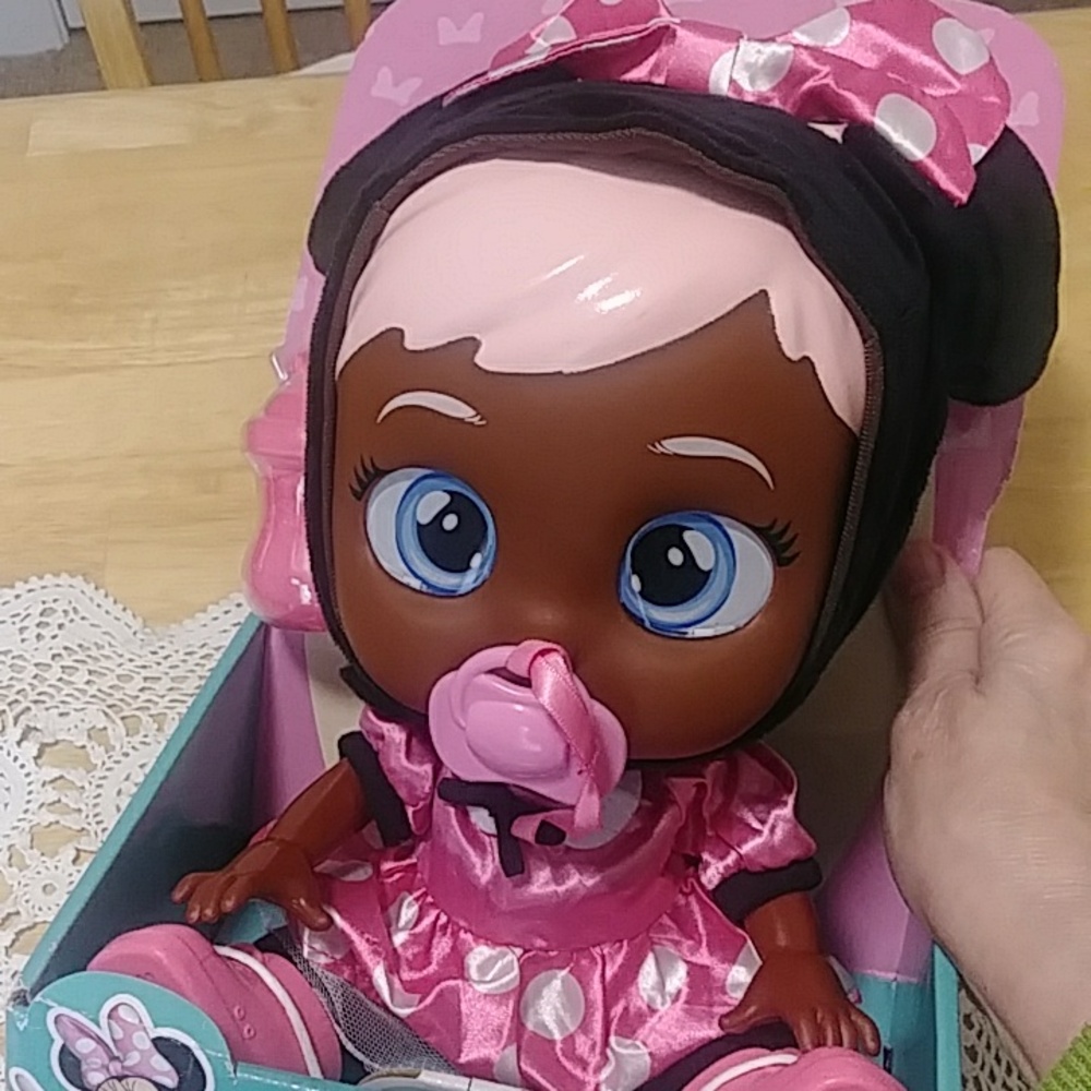 Disney Cry Babies Minnie Mouse Baby Doll, Pink, 12" NEW - Picture 3 of 10